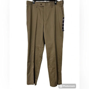 NWT Men’s Saddlebred Flat Front Khakis